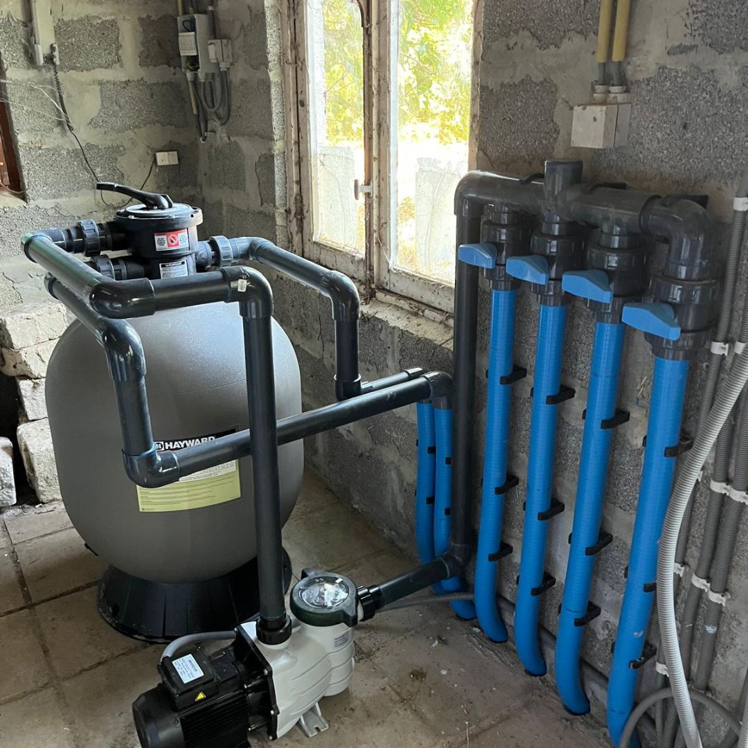 Installation pompe et filtration Hayward par Azur Piscine